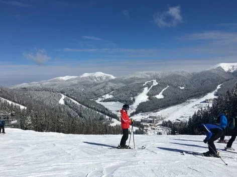 Где кататься на лыжах в Карпатах, не переплачивая: украинские курорты, которые стоит рассмотреть