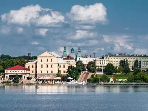 How to get to Ternopil from abroad in 2025?
