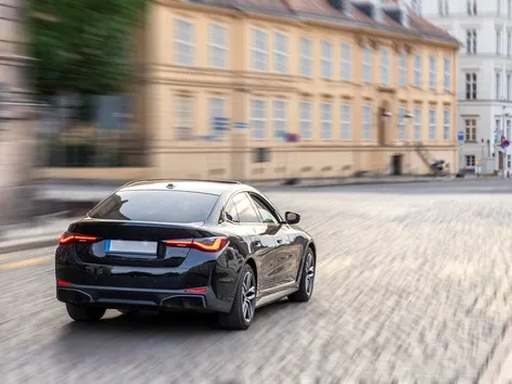 Обязательная регистрация украинских автомобилей в Чехии для владельцев ZDP: что нужно знать?