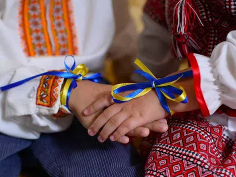 Toasts and family values: 10 cultural peculiarities of Ukrainians that you should know before visiting the country