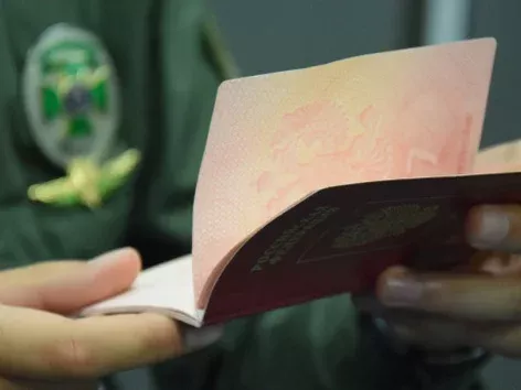 How many russians came to Ukraine in 2023 and why?