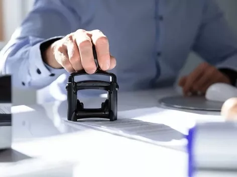 Вид на жительство на основании трудоустройства в Украине: как получить?