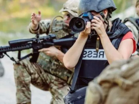 Foreign journalists in Ukraine: work experience and safety rules