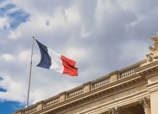 Во Франции вводят экзамен по гражданским знаниям для иностранцев: что изменится в 2026 году