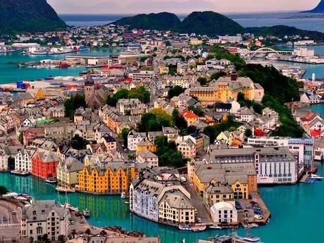 Как добраться в Украину из Дании в 2024 году: удобные маршруты и правила въезда