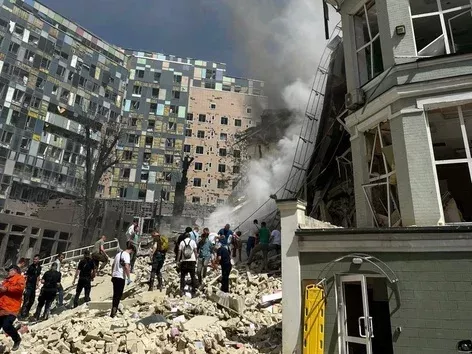 Russia attacked Kyiv, Dnipro and Krivoy Rog with missiles: hospital destroyed, many dead