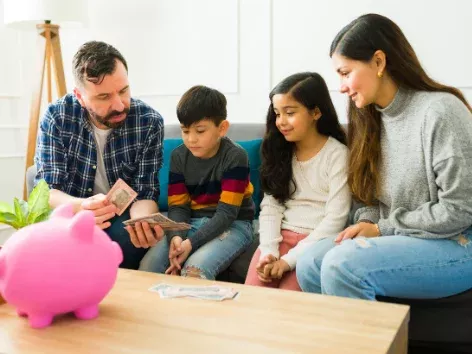 Ukrainian families can receive up to UAH 40,000 in assistance: who is eligible