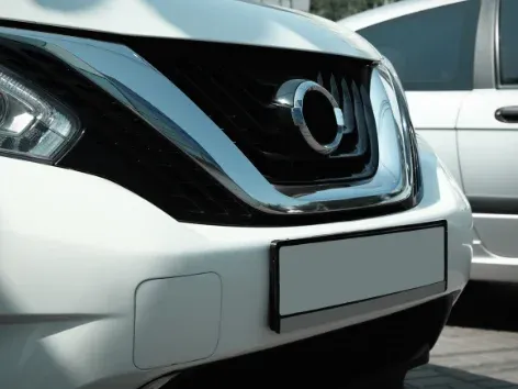 Штраф или норма? Нужно ли иметь стандартные номерные знаки, если у вас есть персонализированные?