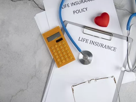 Long-term health insurance with military coverage: for whom it is relevant