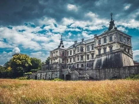 The most mystical places in Ukraine: 10 locations where the heart stops