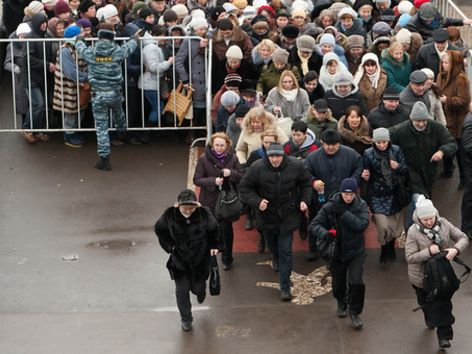 You can't run away - you can't stay: why russians are advised to leave the country as soon as possible