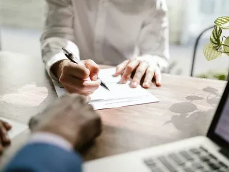 Як обрати правильний поліс страхування для виїзду за кордон?