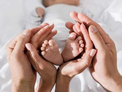 Parents of newborn babies will be able to receive free baby kits