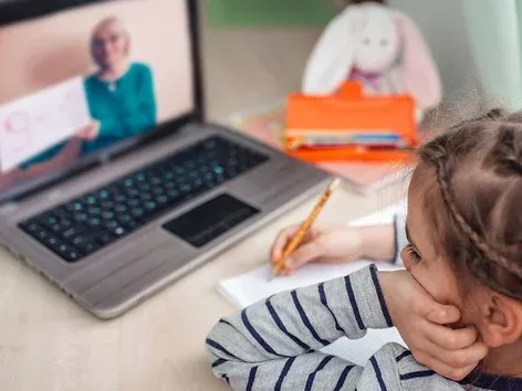 Language barrier and lack of proper conditions: what difficulties Ukrainian children face in the EU