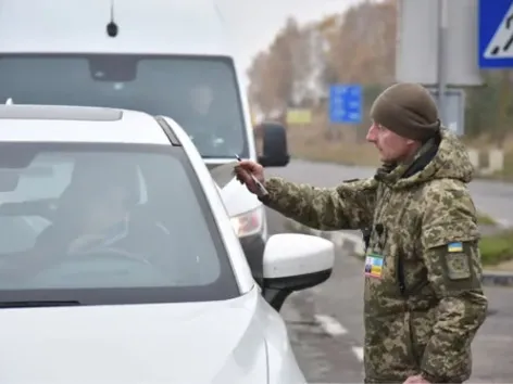 Как мужчины могут покинуть Украину в октябре 2025 года: правила пересечения границы