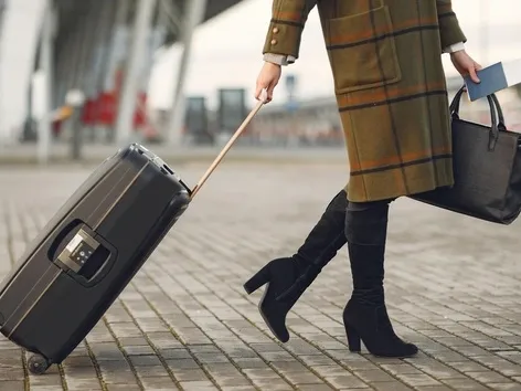 Зимние путешествия на самолете: предметы, запрещенные на борту во время праздников