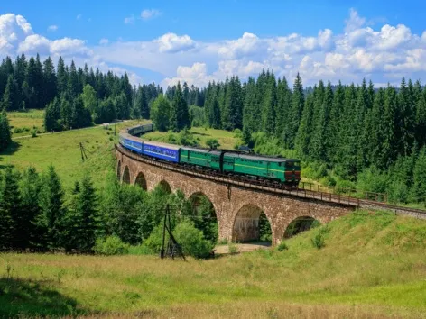 Поезда в Закарпатье возвращаются к своему обычному расписанию: детали