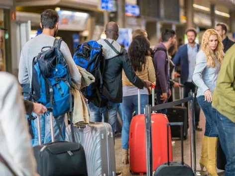 Выход из блэкаута: куда украинцы могут поехать на зимние каникулы и сколько это стоит