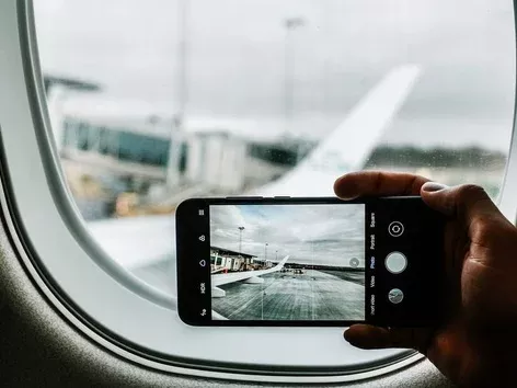 Ще одна міжнародна авіакомпанія облаштує свої літаки швидким Wi-Fi від Starlink: деталі