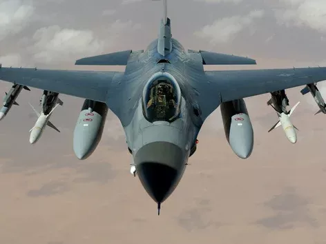 F-16 fighter jets on their way to Ukraine: when they will appear in Ukrainian skies