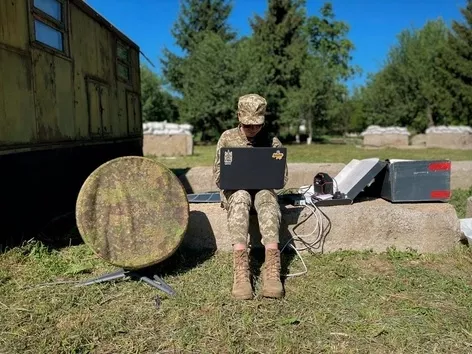 SpaceX admits it blocked Ukrainian troops from using Starlink: whom does Elon Musk support?