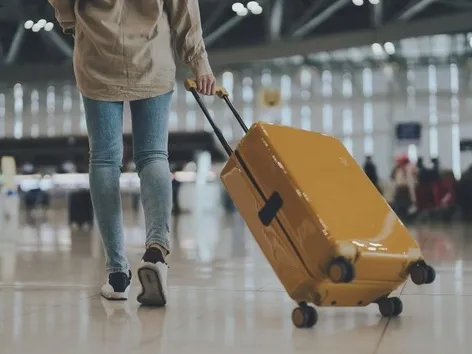 Легализация в Европе 2025: полный гид по получению вида на жительство для украинцев