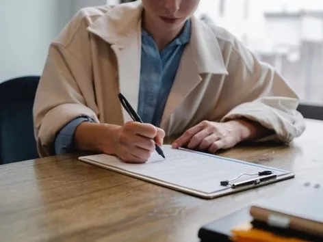 Refusal to obtain a residence permit in Ukraine: reasons and how to act