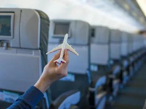 Types of compensation for flight delays/cancellations and the procedure for obtaining them: what should tourists know about?