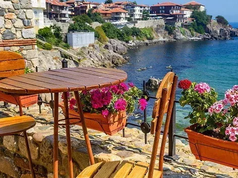 How to get to Ukraine from Bulgaria: convenient routes by train, bus or car