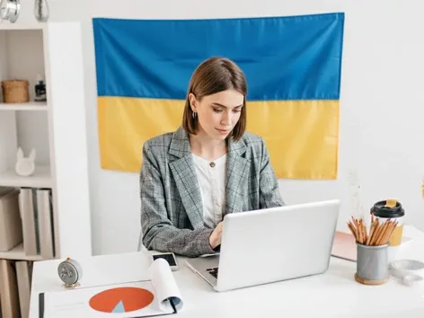 Вид на жительство на основании трудоустройства в Украине: как его получить?