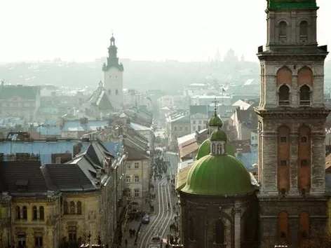 Why do foreigners return to live in Ukraine despite the war?