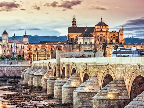 Financial assistance to Ukrainians in Spanish Andalusia: how to get funds and where to apply