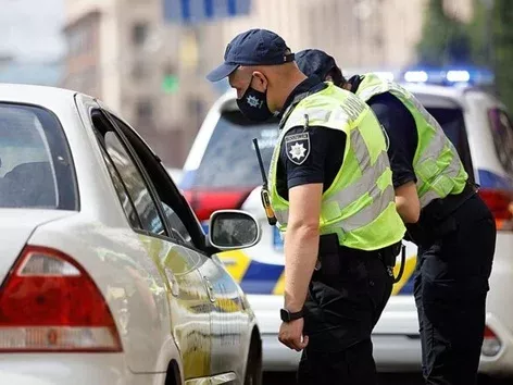 What happens if you are stopped by the police without car insurance?