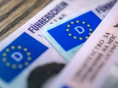 ЕС обновил свои правила получения водительских прав: что изменится для водителей