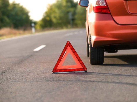 What to do if the car broke down in Europe: tow truck services