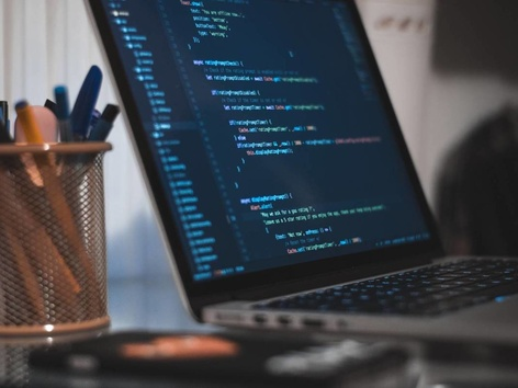 Уряд запускає безкоштовні ІТ-курси для українців