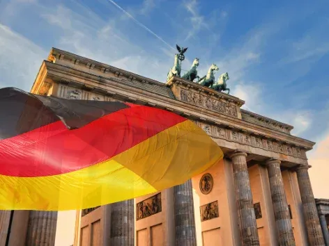 Временная защита подходит к концу: как украинцы могут изменить свой статус в Германии?